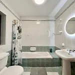 Be Happy Three-bedroom * Сент-Полс-Бей
