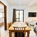 Be Happy Three-bedroom *