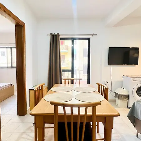 Be Happy Three-bedroom *