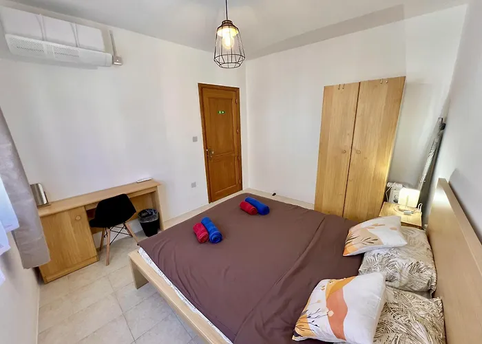 Be Happy Three-bedroom *