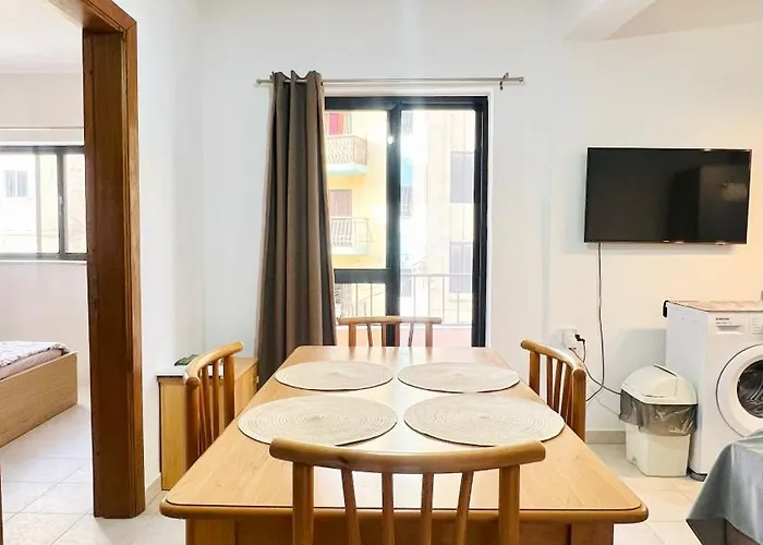 Be Happy Three-bedroom *